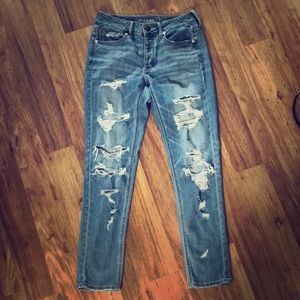 AE Tomgirl Jeans